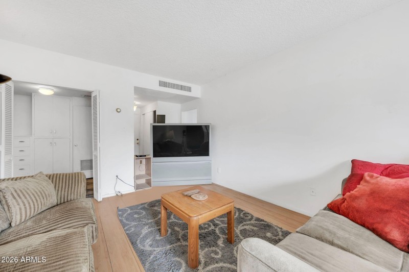 6125 E Indian School Rd 174-8