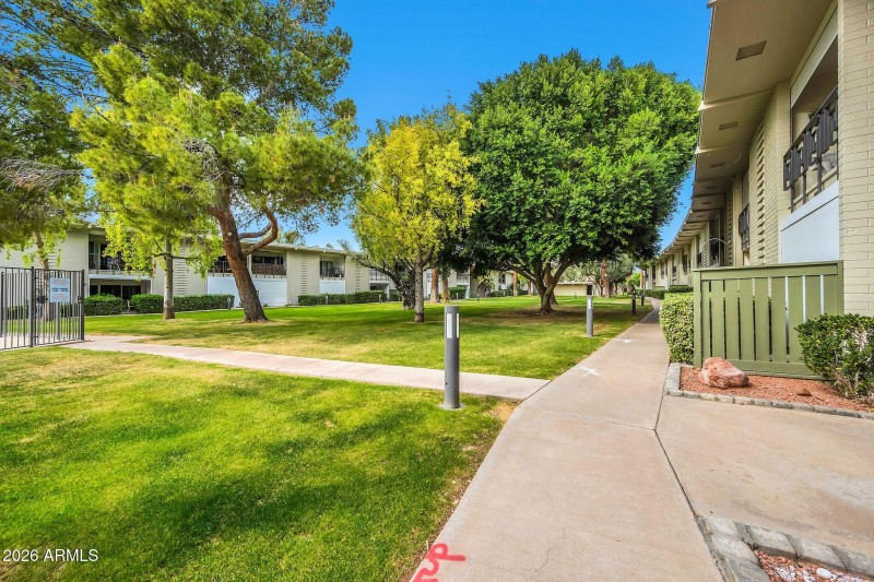 6125 E Indian School Rd 174-20