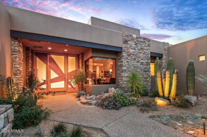 09-Enchanting Entrance