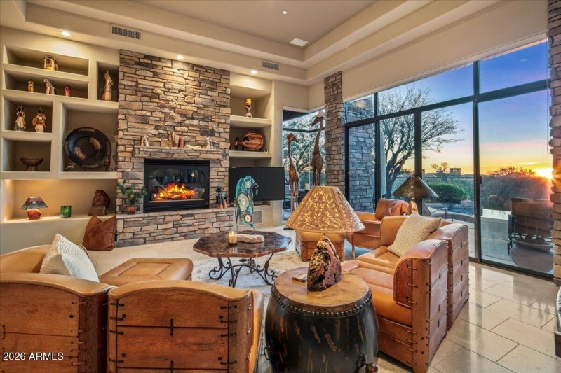 16-View Filled Living Spaces