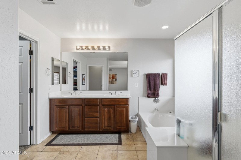 Primary En-Suite