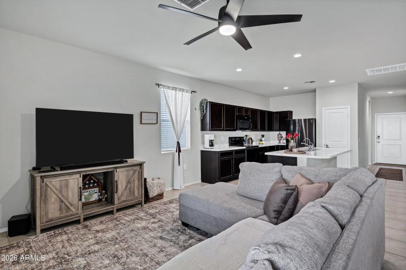 1806 W Cameron Blvd-8