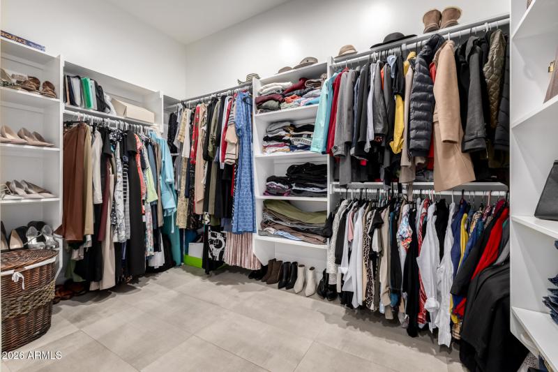 Walk-in Closet
