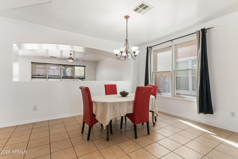 7_4027 w st charles ave-7