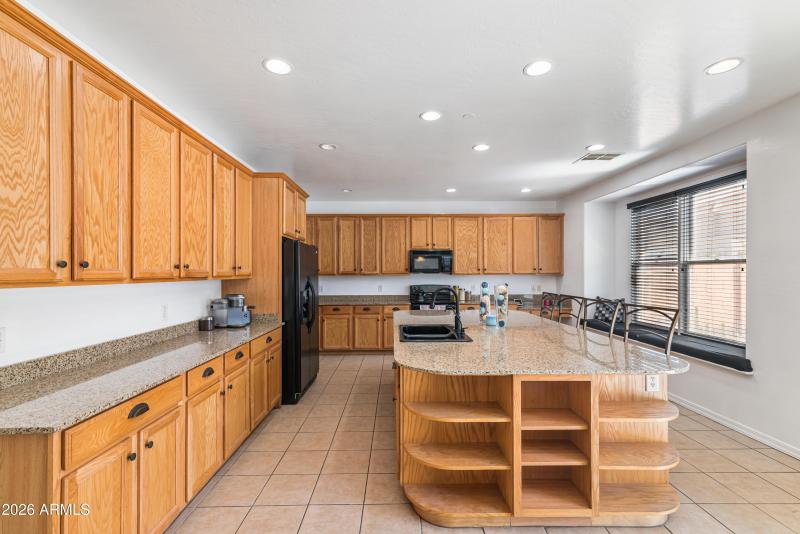 13_4027 w st charles ave-13