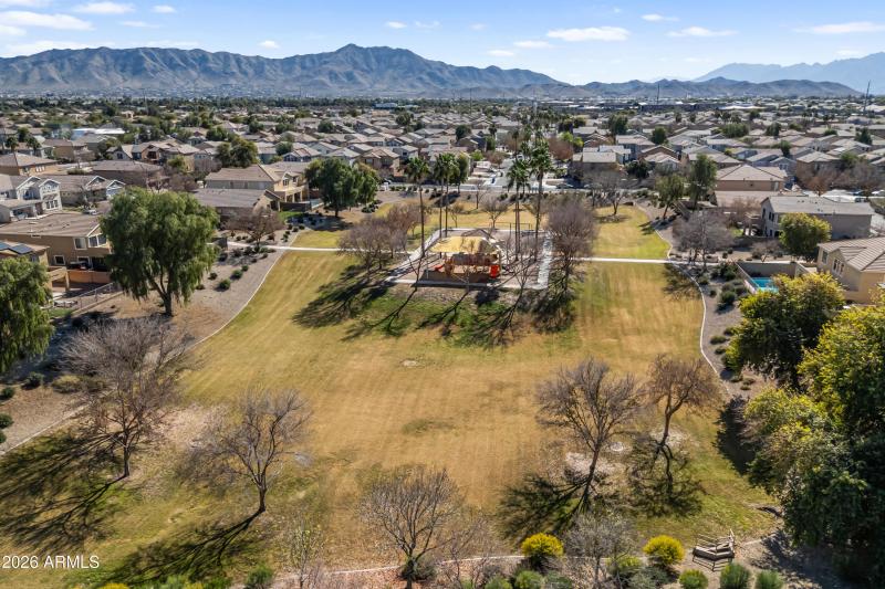 63_4027 w st charles ave-63