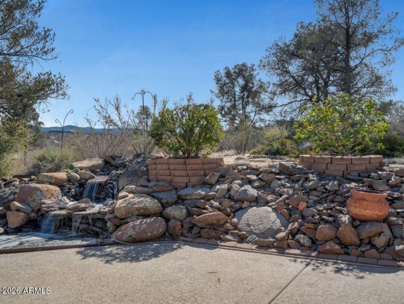Back Patio & Fountain