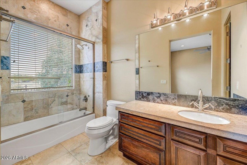 36-Full Bathroom