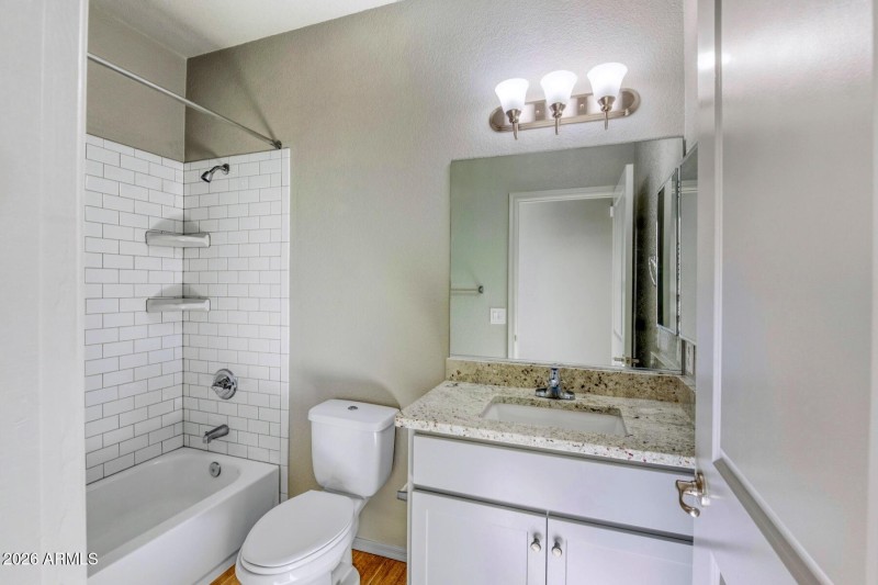 1094 Wagner Place-082168