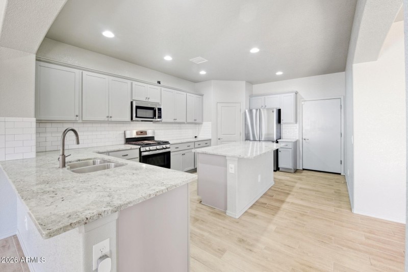 1094 Wagner Place-082093