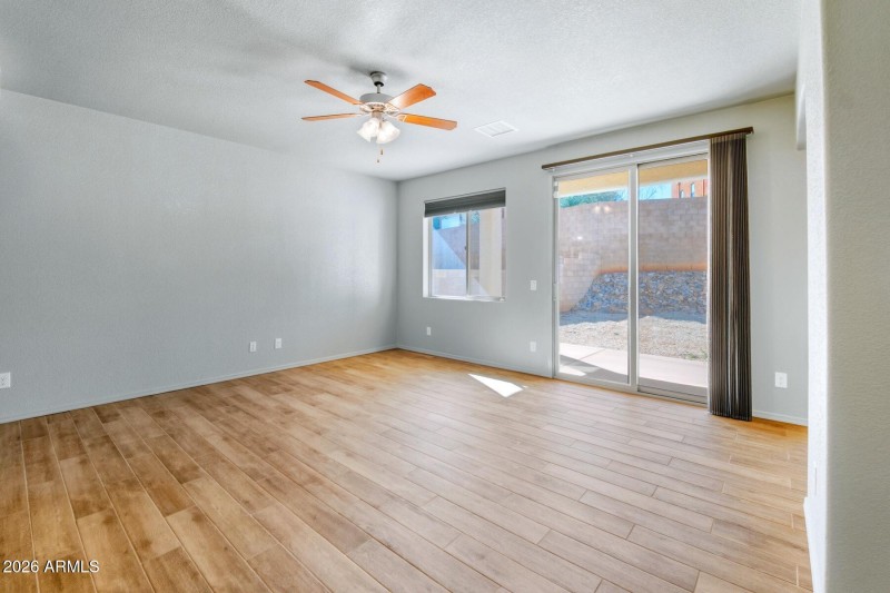 1094 Wagner Place-082048