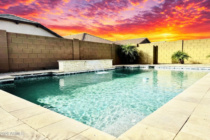PebbleTec Pool w/ Water Feature