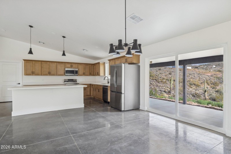 8-web-or-mls-46210-n-36th-ave