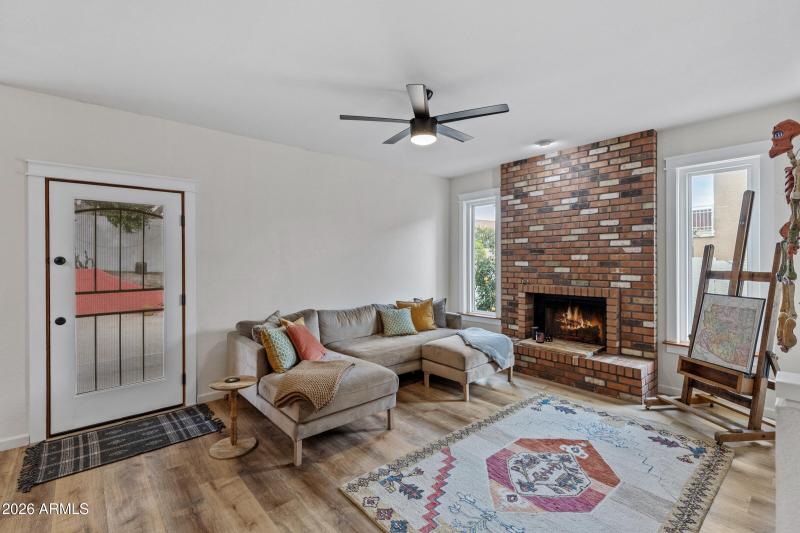 4340 E Aliso Cyn Rd-16