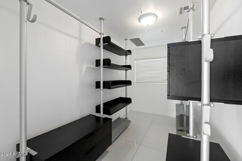 4222 E Indianola Ave-large-016-001-TOD83