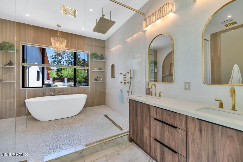 5812 N 44th Pl-large-028-027-5812 N 44th