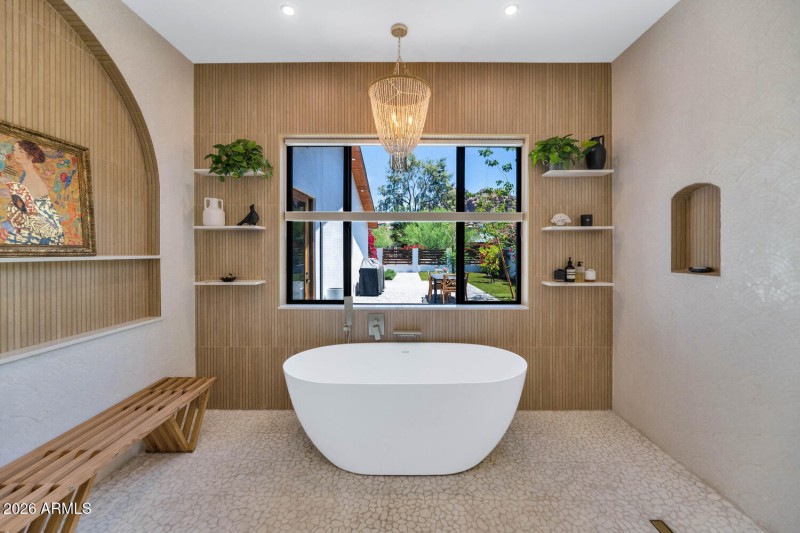 5812 N 44th Pl-large-029-038-5812 N 44th