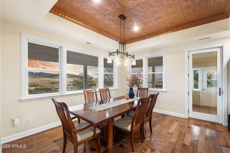 28-Breakfast Nook (1)