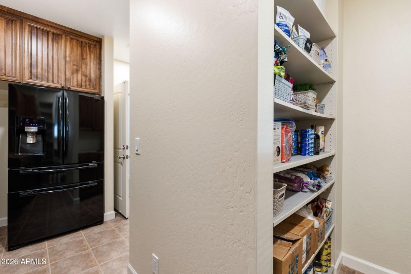 35-Pantry to Kitchen