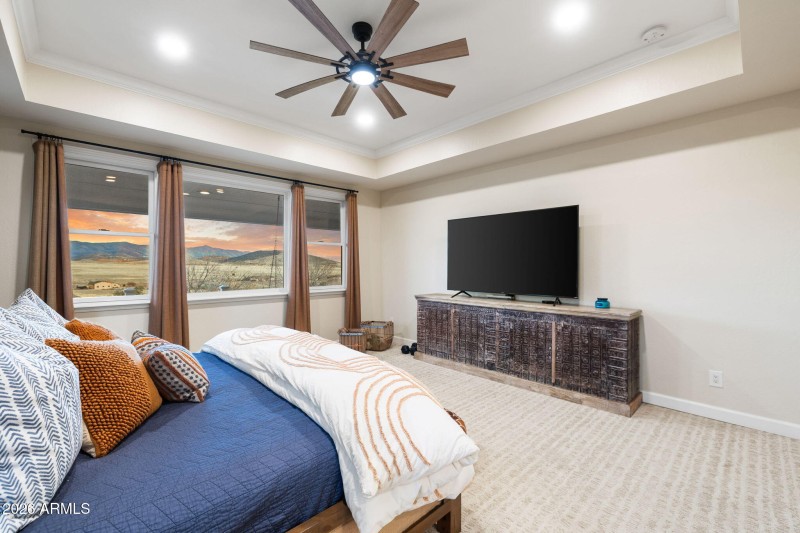 42-Primary Bedroom (3)