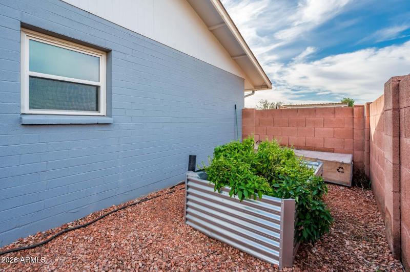 3335 W Acoma Dr - MLS-43