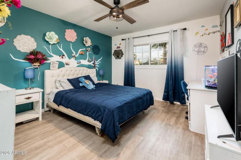 3335 W Acoma Dr - MLS-30