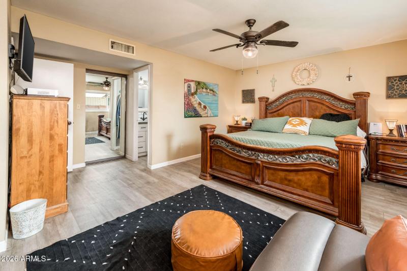 3335 W Acoma Dr - MLS-27