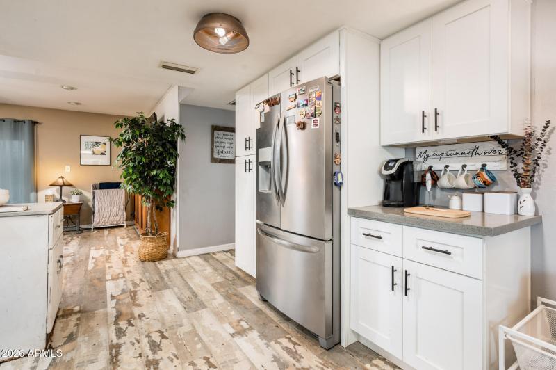 3335 W Acoma Dr - MLS-19