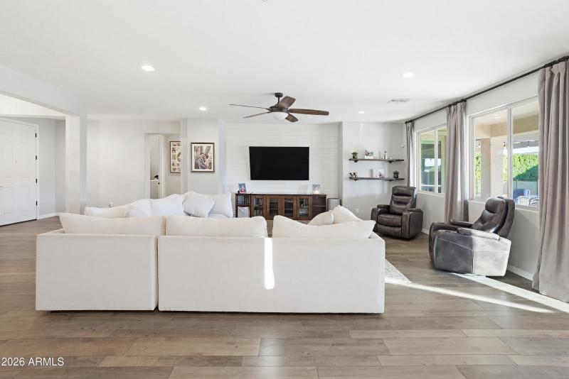 10015 W Villa Hermosa-10