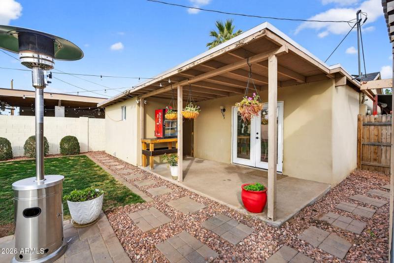 37-web-or-mls-34E Willetta St