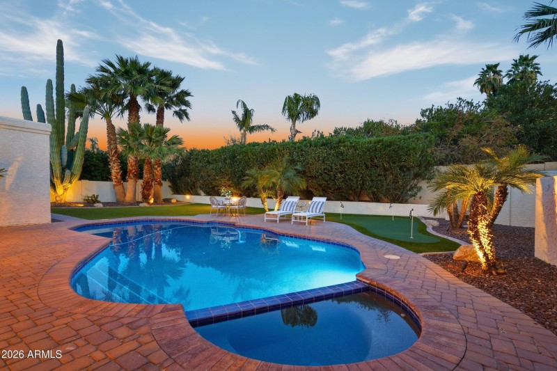 Sunsets & Heated Spa