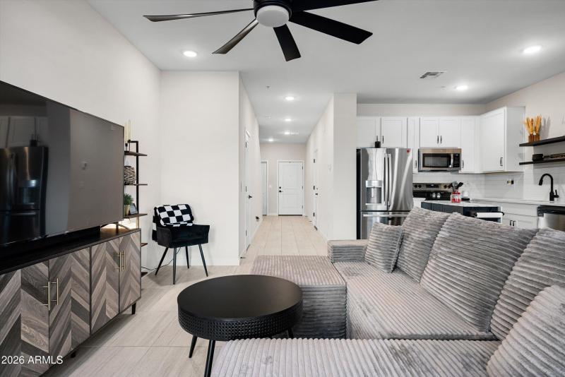 14-2822 W White Feather Ln_14