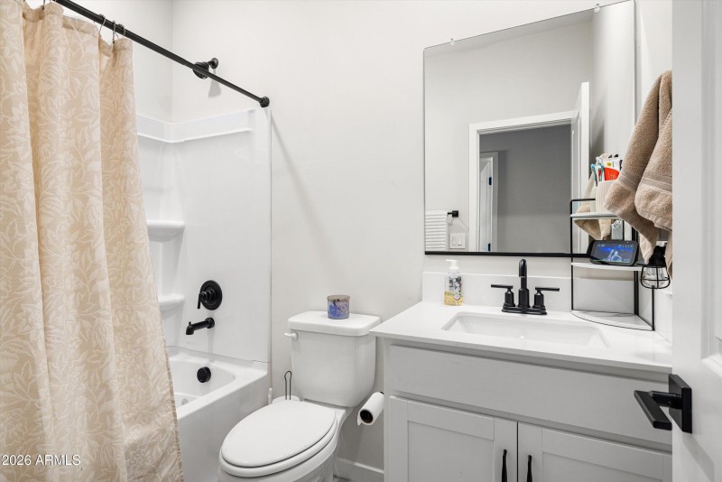 21-2822 W White Feather Ln_21