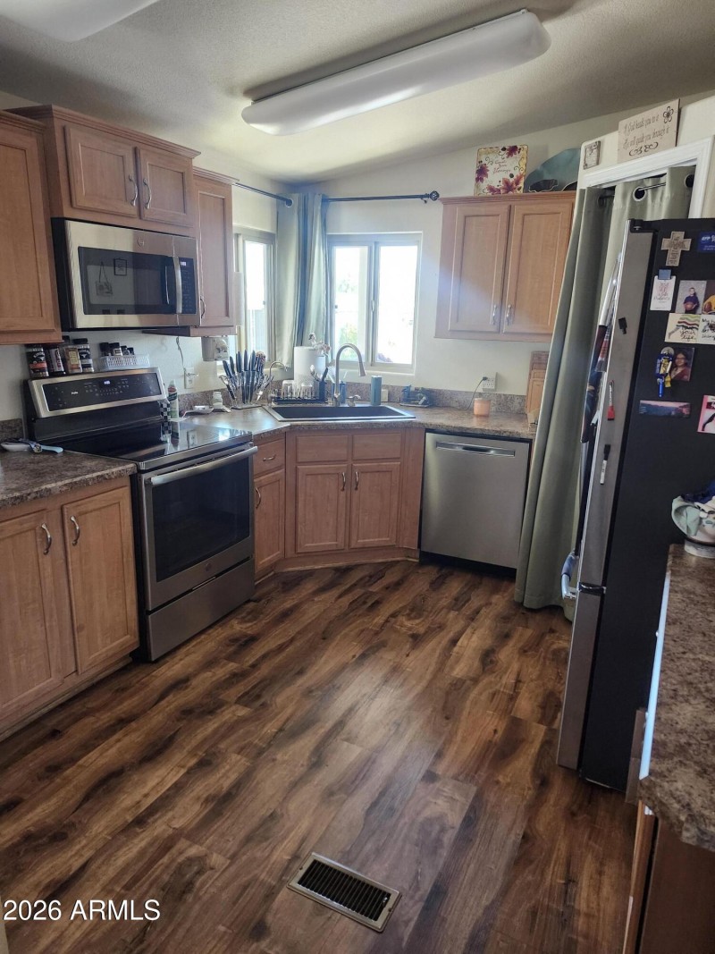 kitchen (2)