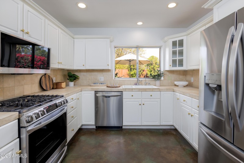 14_kitchen