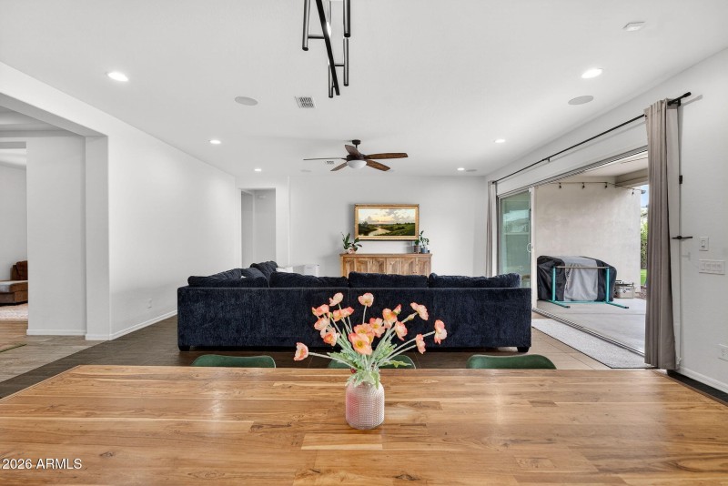 21-web-or-mls-30E Sanger Ave