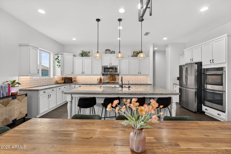 24-web-or-mls-18E Sanger Ave