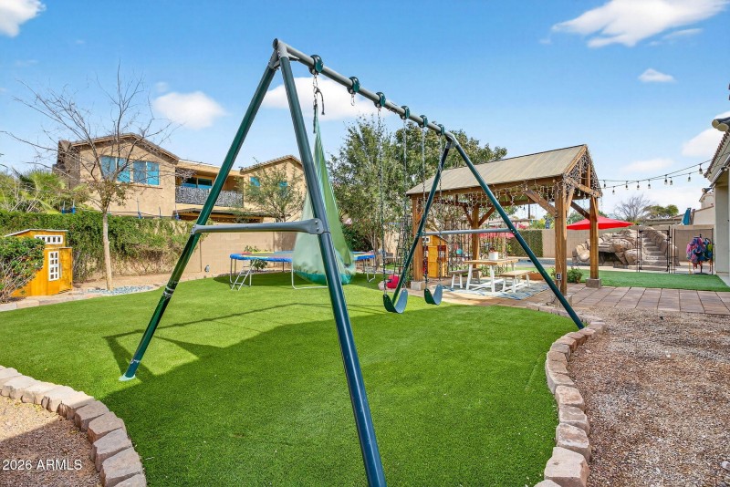 77-web-or-mls-40E Sanger Ave