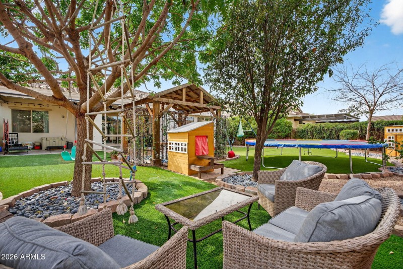 81-web-or-mls-47E Sanger Ave