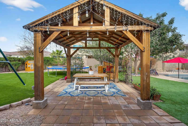 83-web-or-mls-44E Sanger Ave