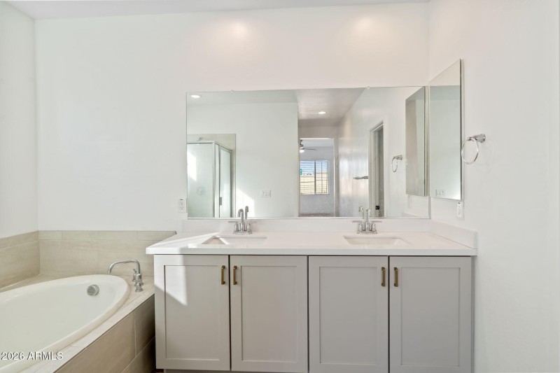 53-web-or-mls-DSC_3053