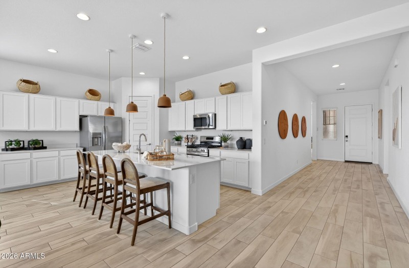 10-web-or-mls-389965 Dutchman Dr