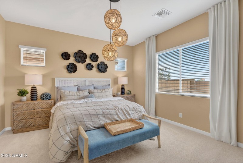 20-web-or-mls-529965 Dutchman Dr