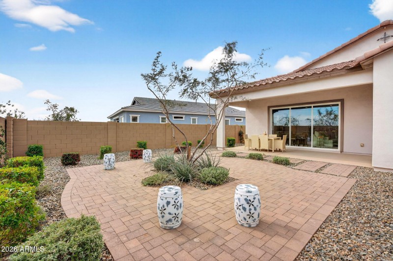 43-web-or-mls-649965 Dutchman Dr