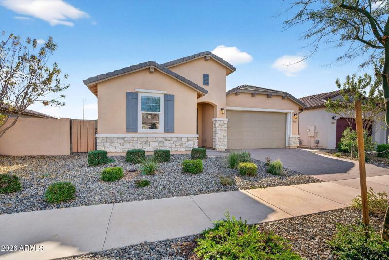2-web-or-mls-749953 Dutchman Dr