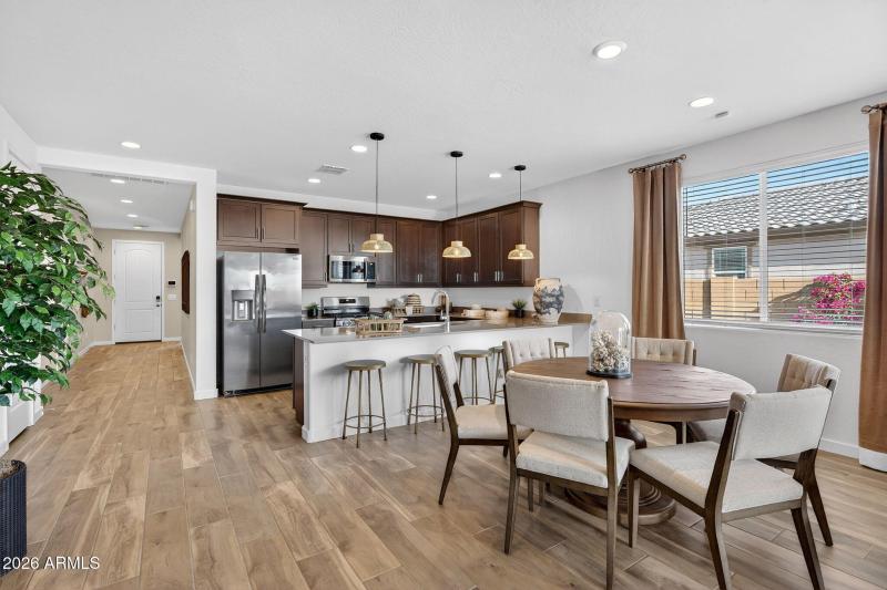 13-web-or-mls-389953 Dutchman Dr