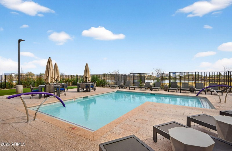 64-web-or-mls-869953 Dutchman Dr