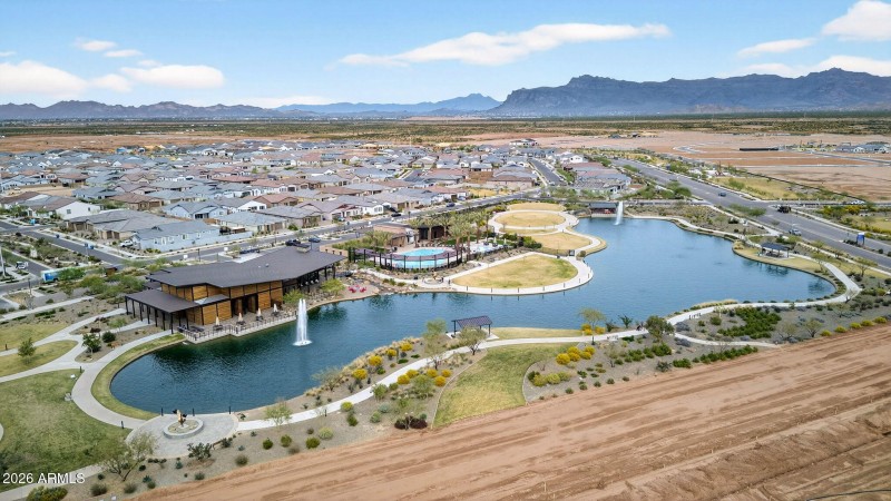 82-web-or-mls-229953 Dutchman Dr