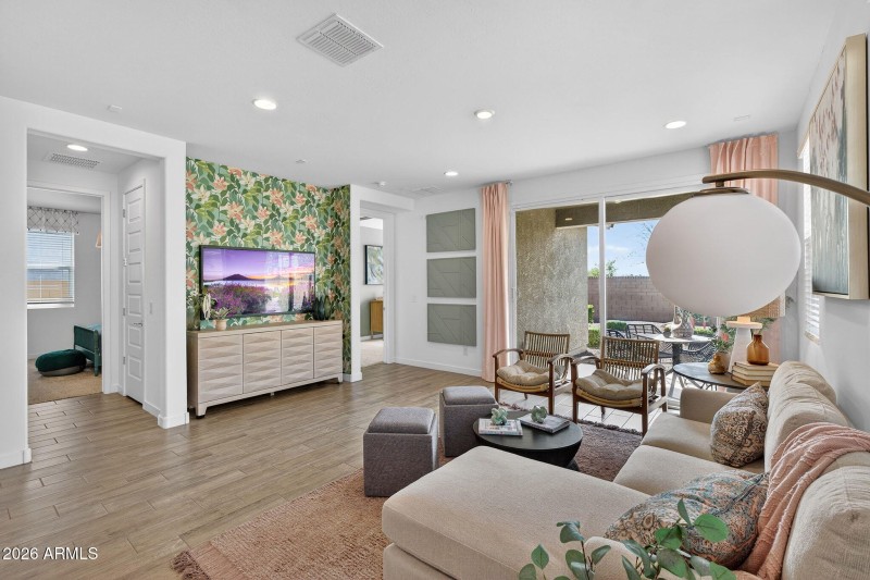 8-web-or-mls-24E Barrel Race Rd