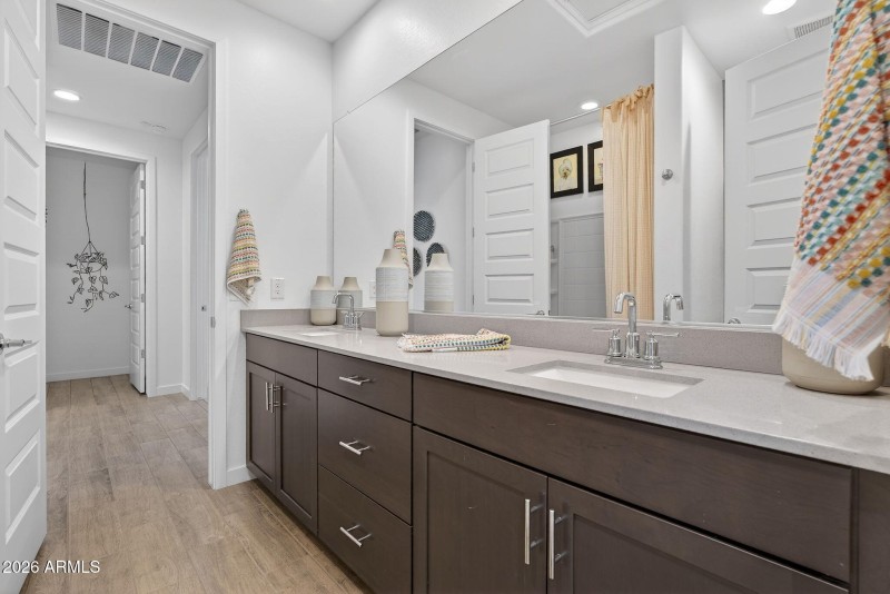 43-web-or-mls-32E Barrel Race Rd